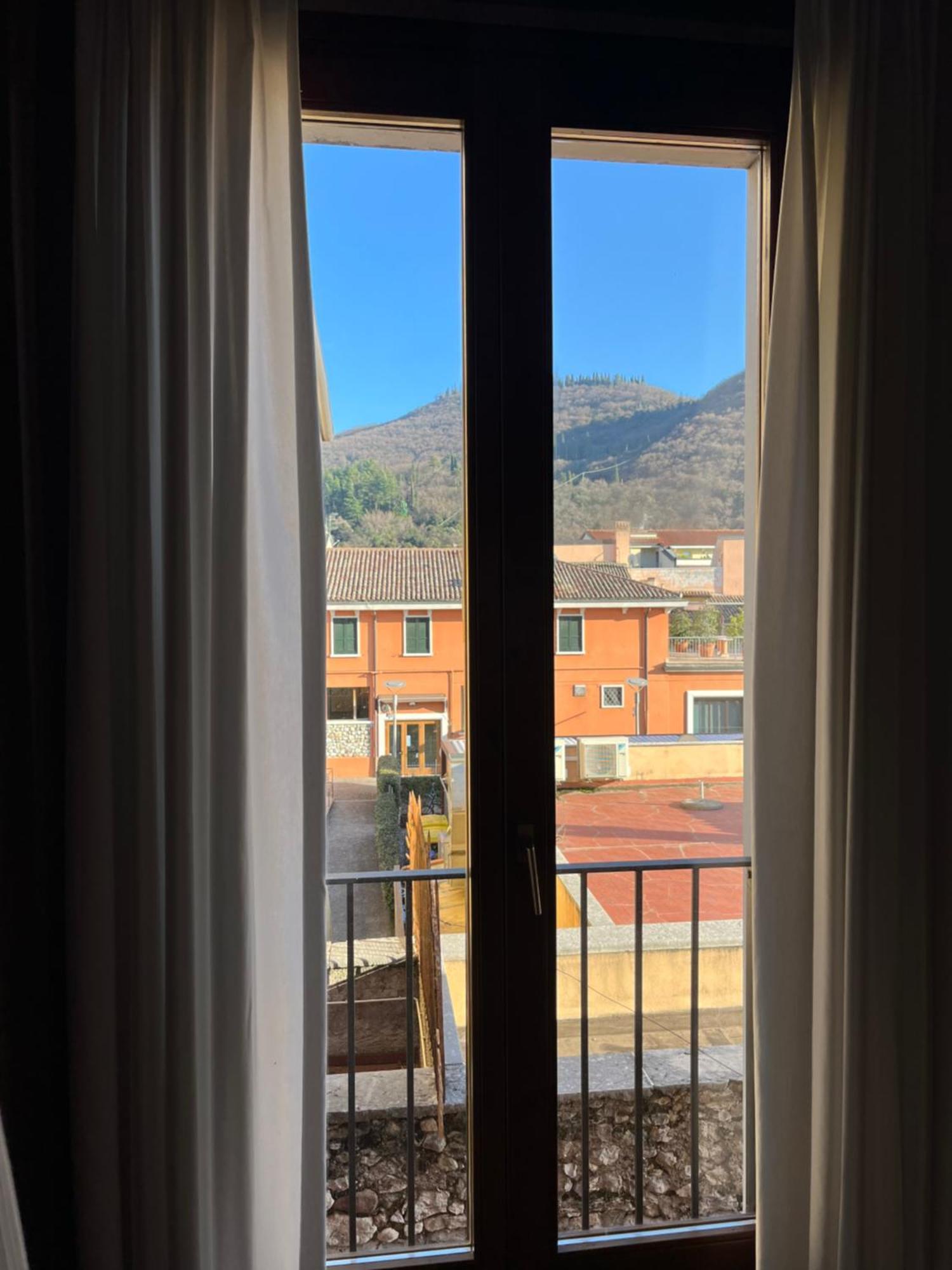 Albergo All'Ancora Гарда Экстерьер фото