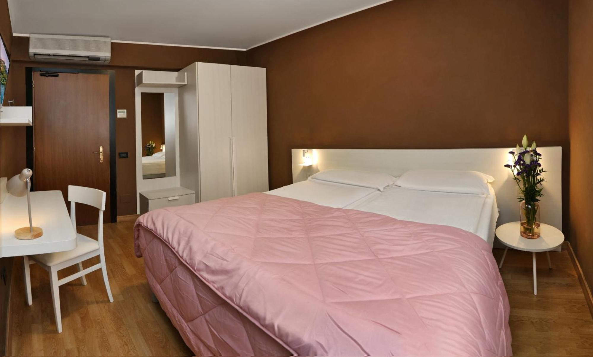Albergo All'Ancora Гарда Экстерьер фото