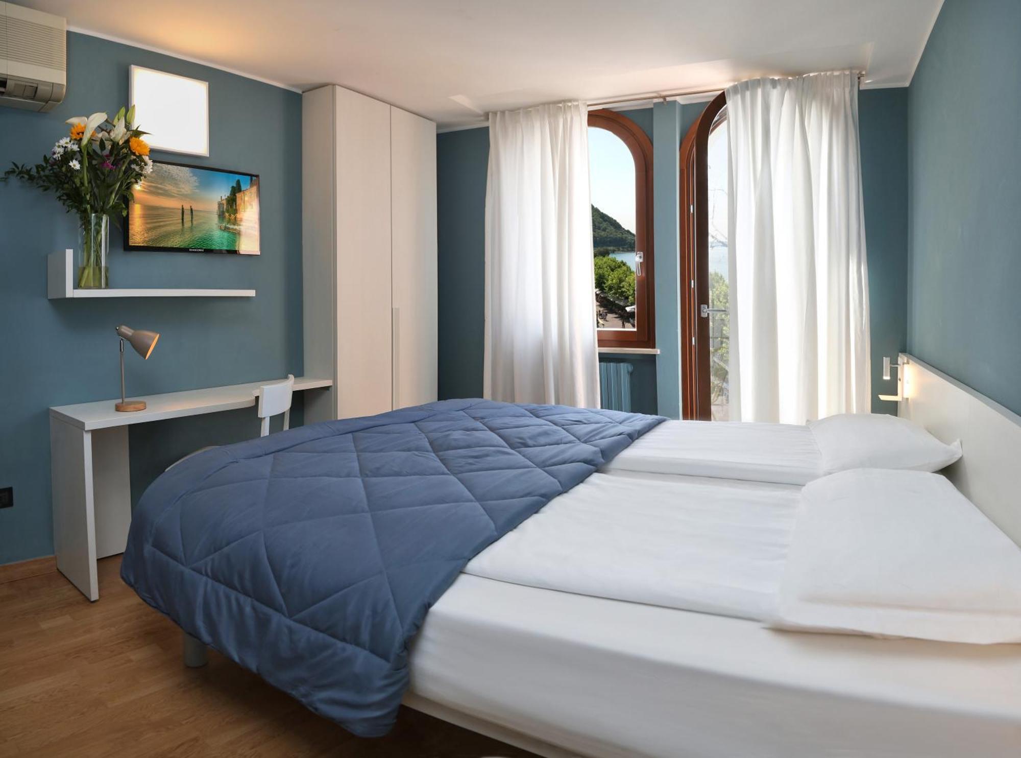 Albergo All'Ancora Гарда Экстерьер фото